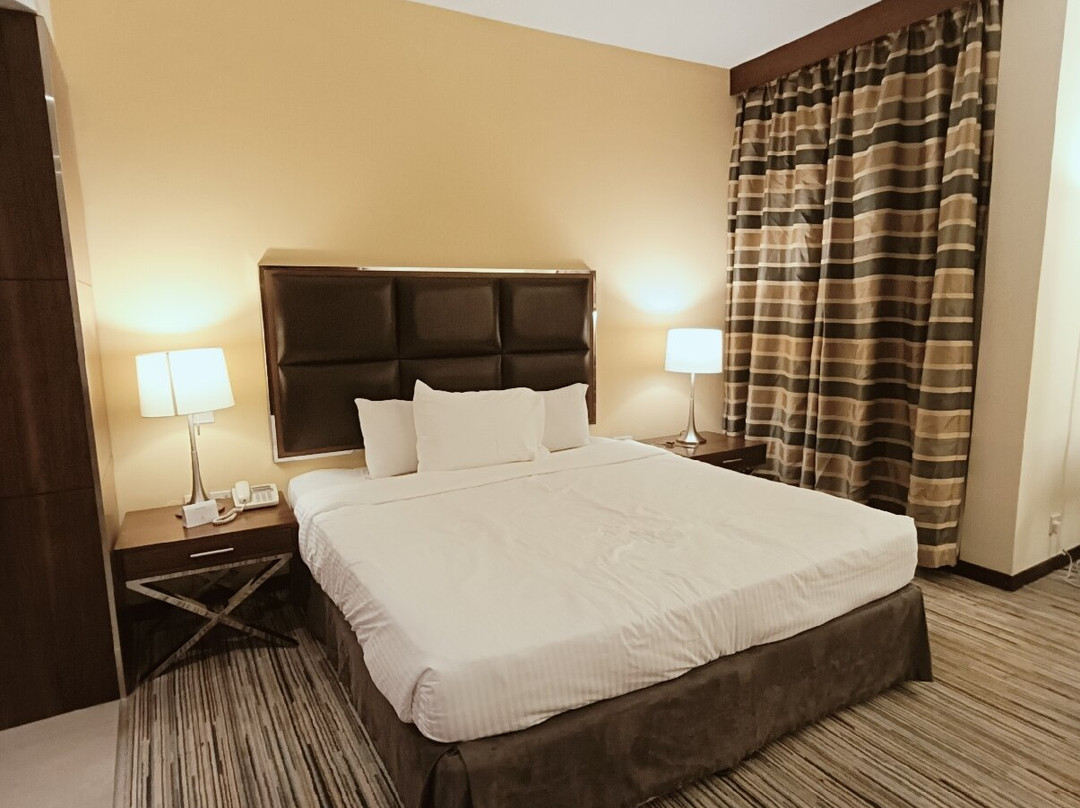 凤凰广场公寓酒店主图