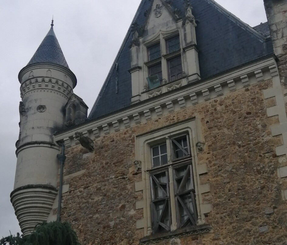 Musée-château de Villevêque景点图片
