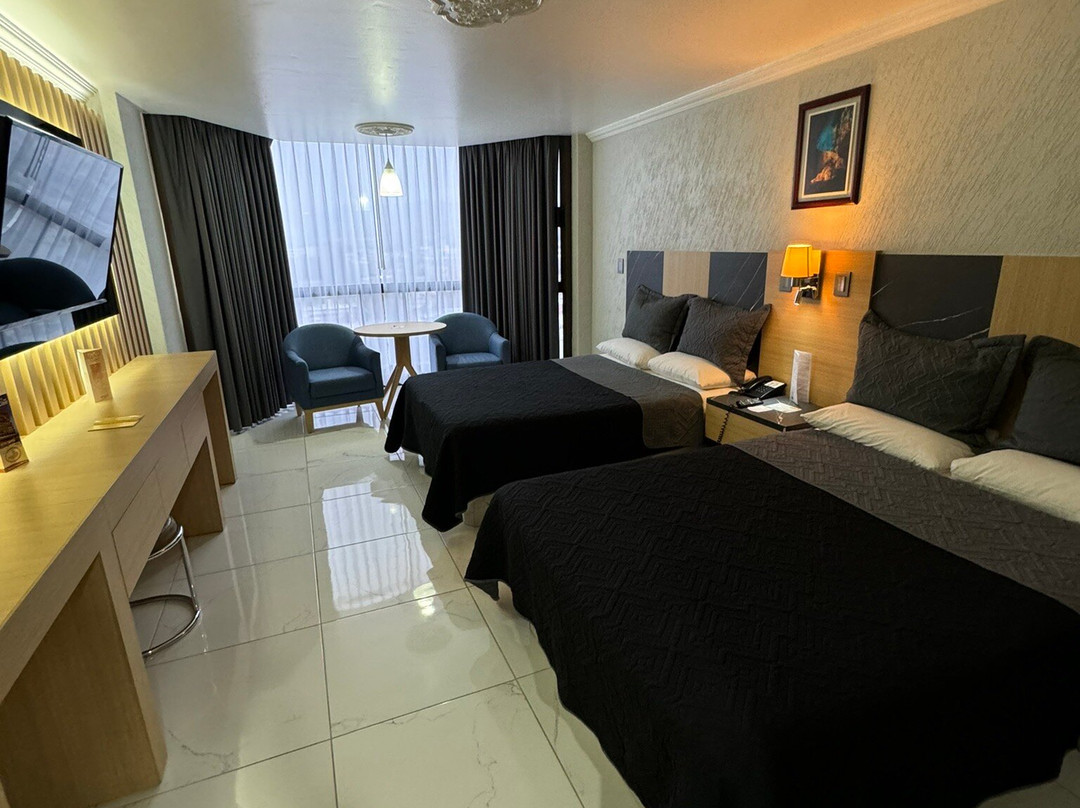 Hotel Real Plaza主图