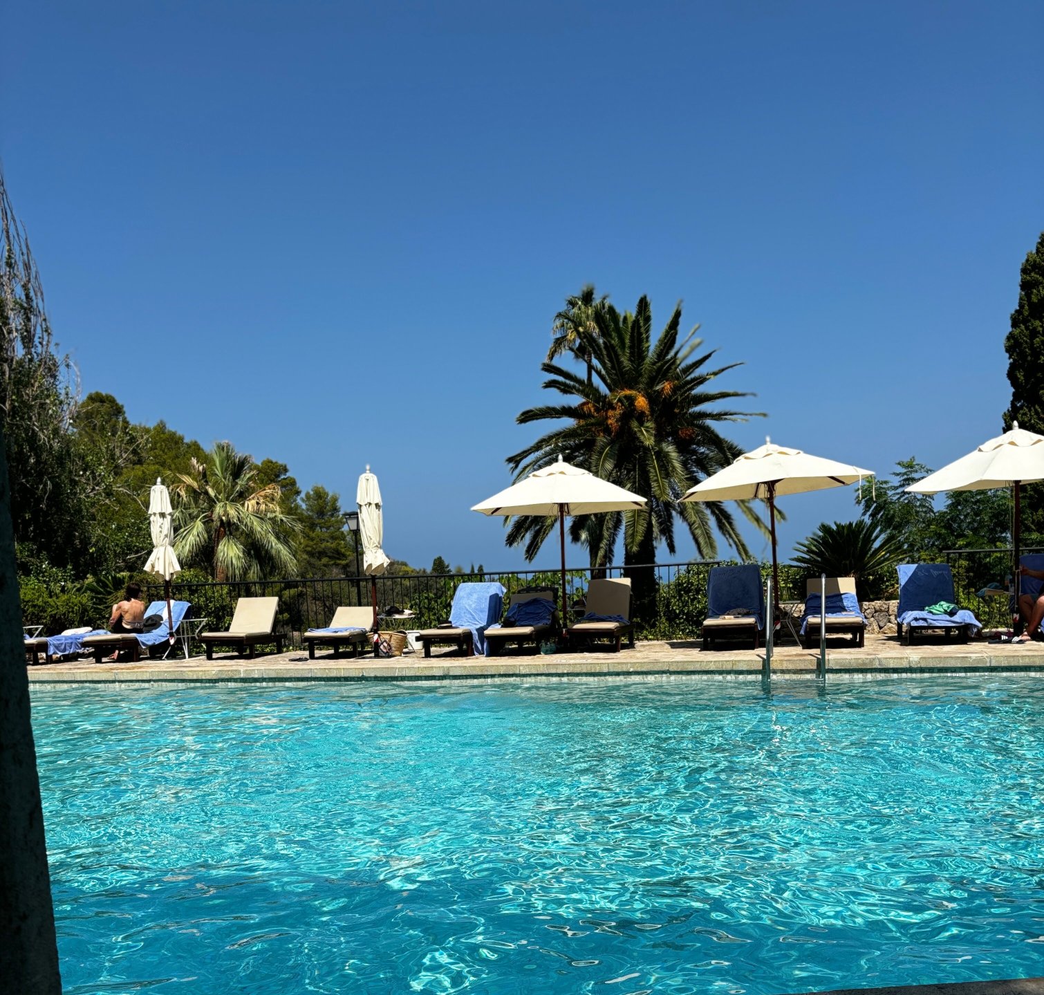 埃斯莫里酒店-泳池