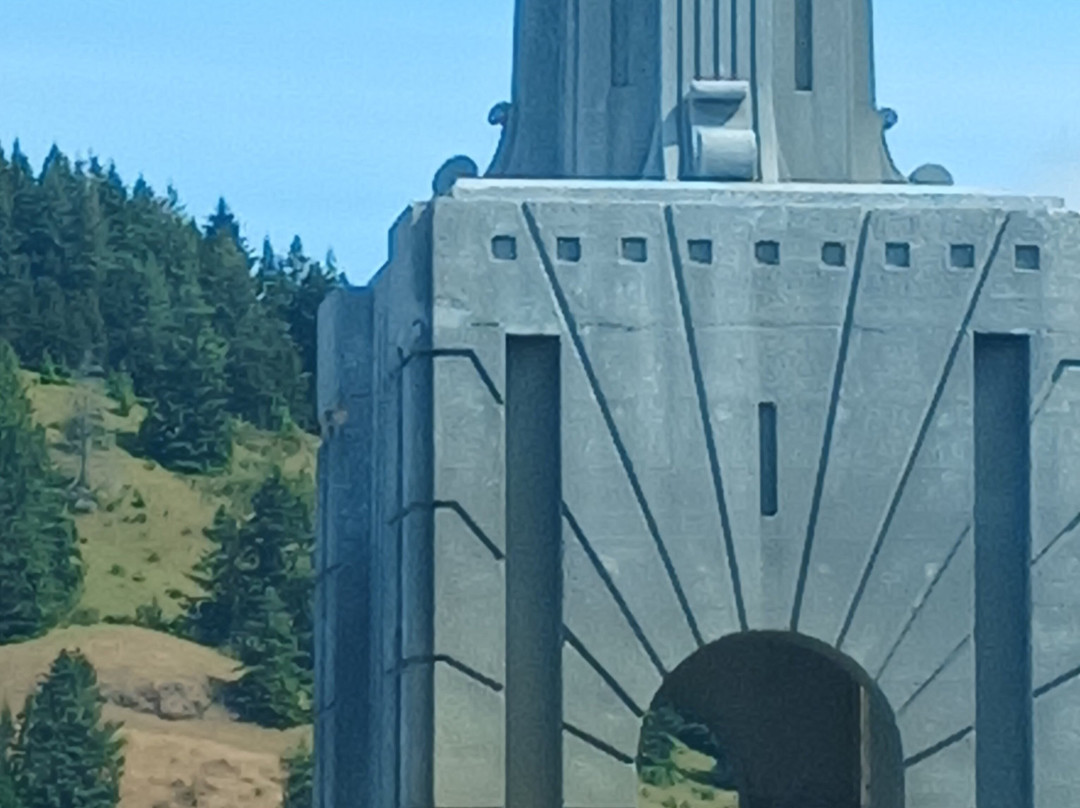Rogue River Bridge景点图片