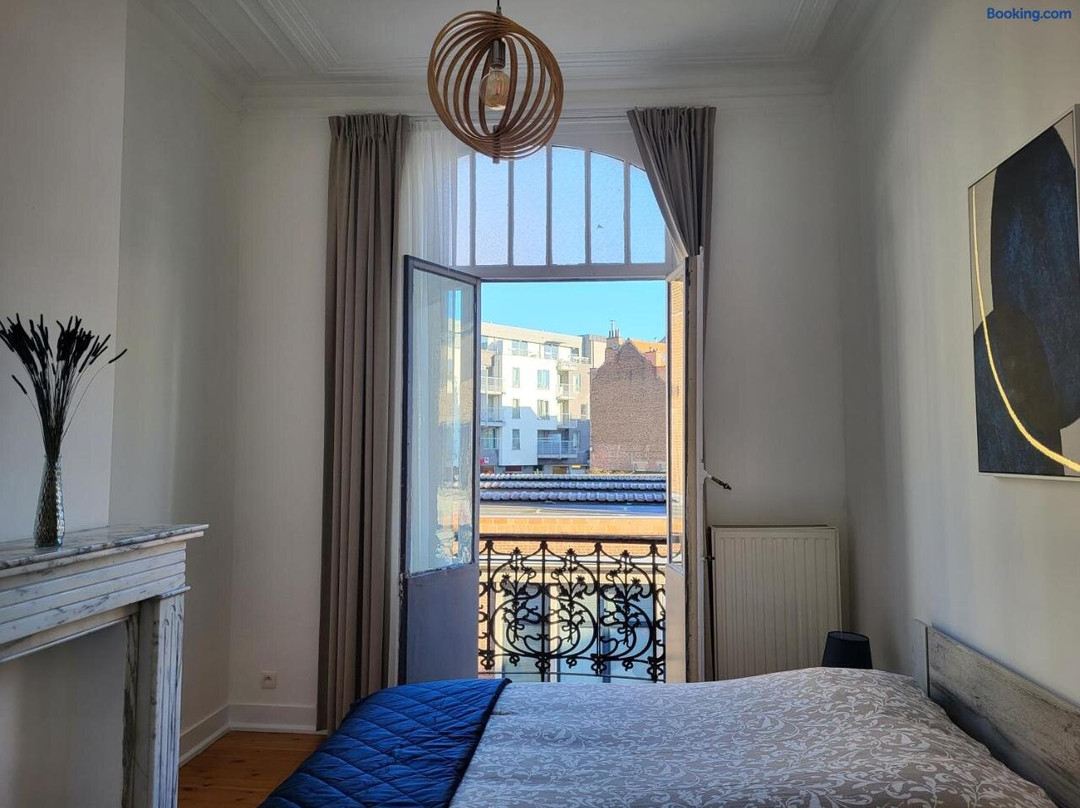 Brussels Bed & Blockchain Private Rooms with Shared Bathroom