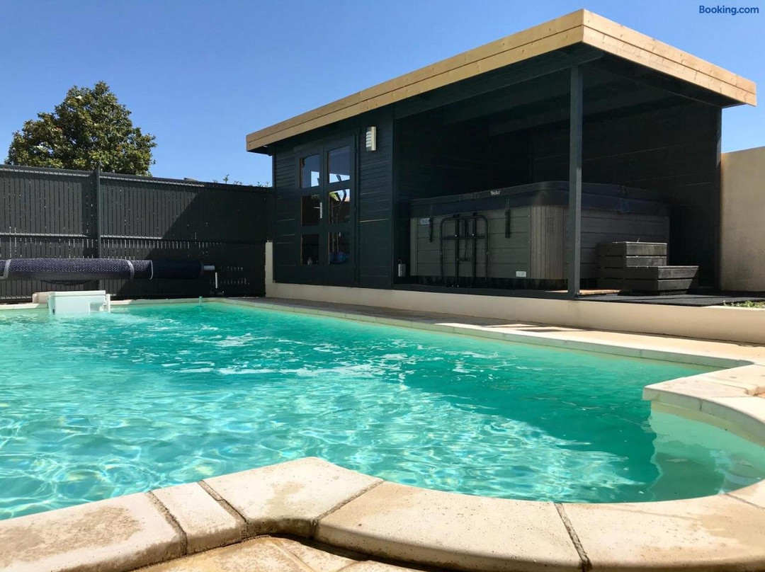 Guest House La Costiere
