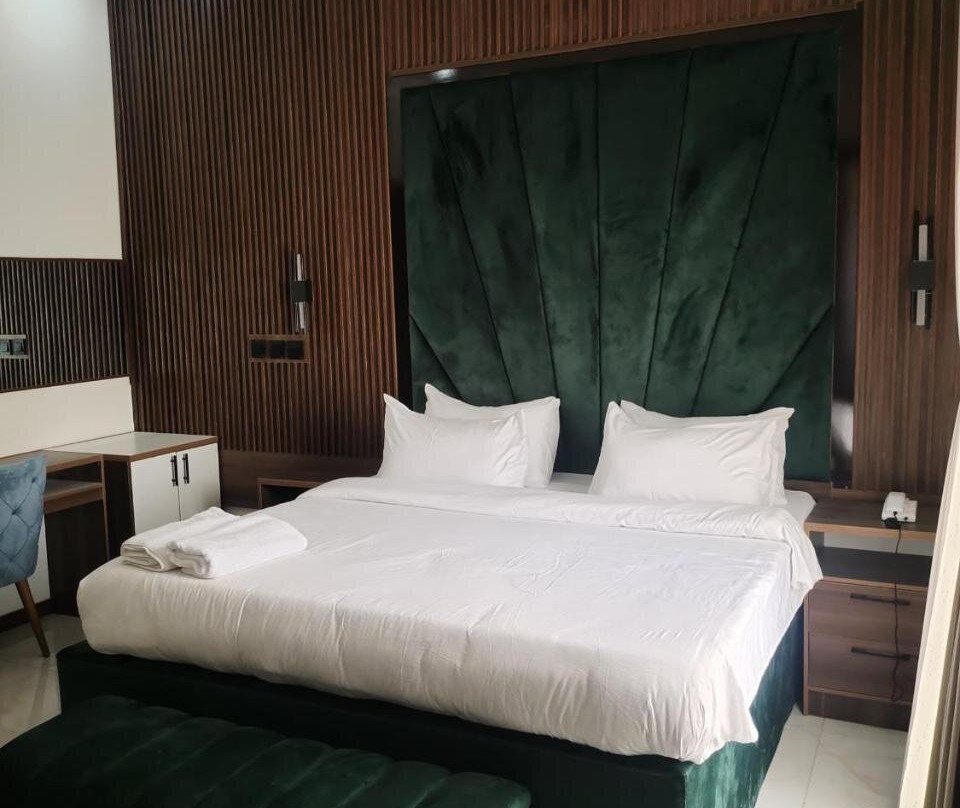 Passready Hotel And Suites Nnewi