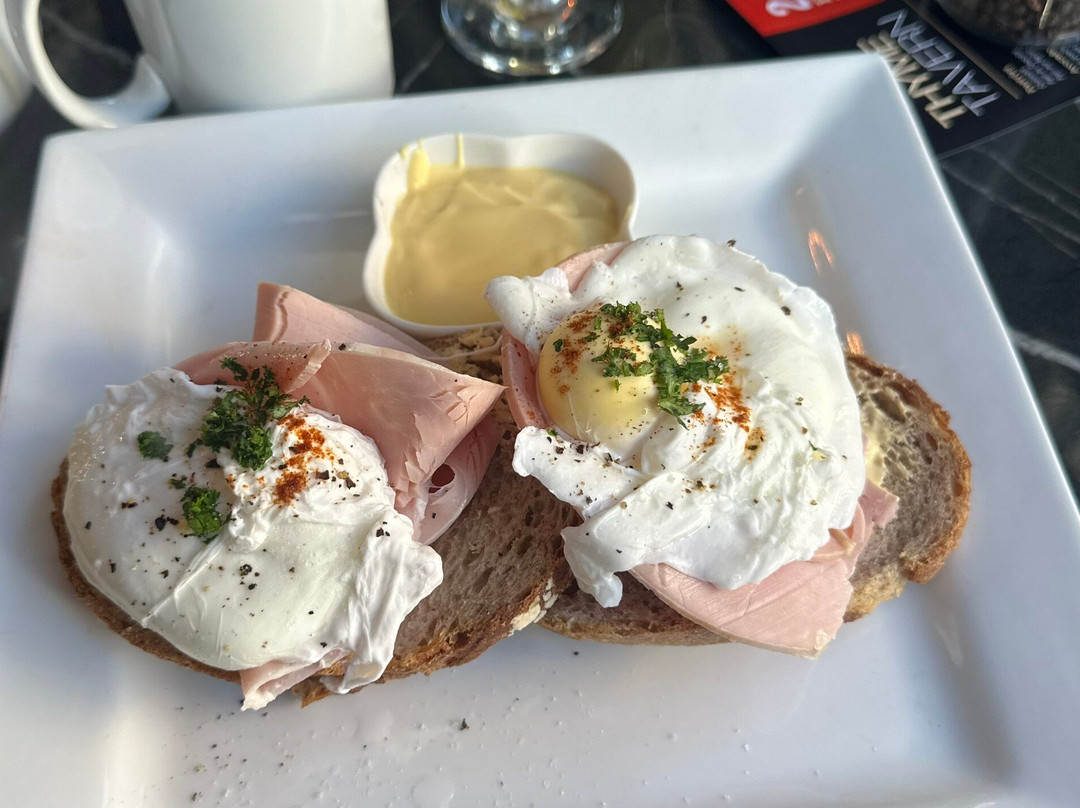 Thyme at the Tavern主图