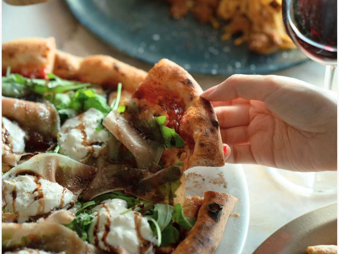 Nuova Pizza And Wine