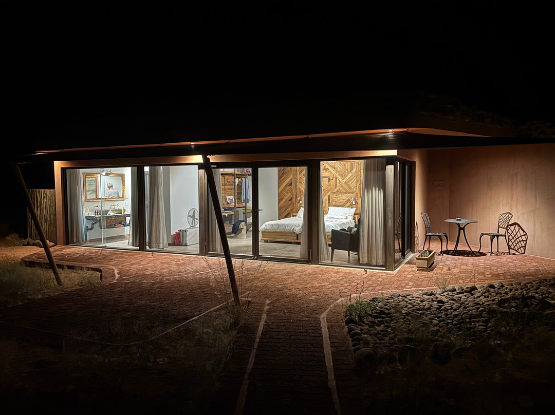 Barkhan Dune Retreat主图