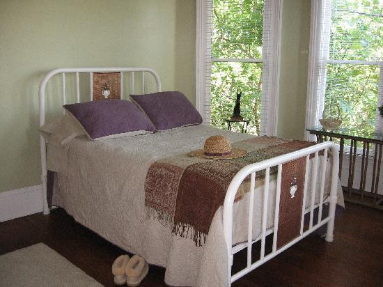 Plum Tree Gardens主图