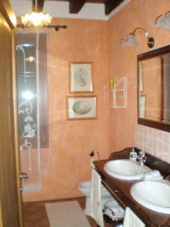 Bed & Breakfast El Leon-浴室