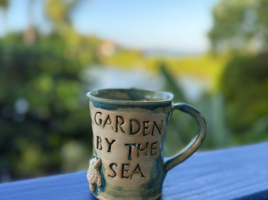 Garden by the Sea B&B主图