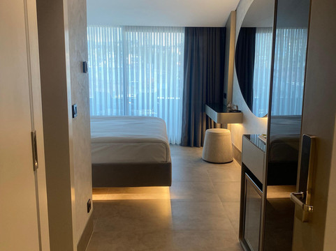 Four Hills Hotel主图