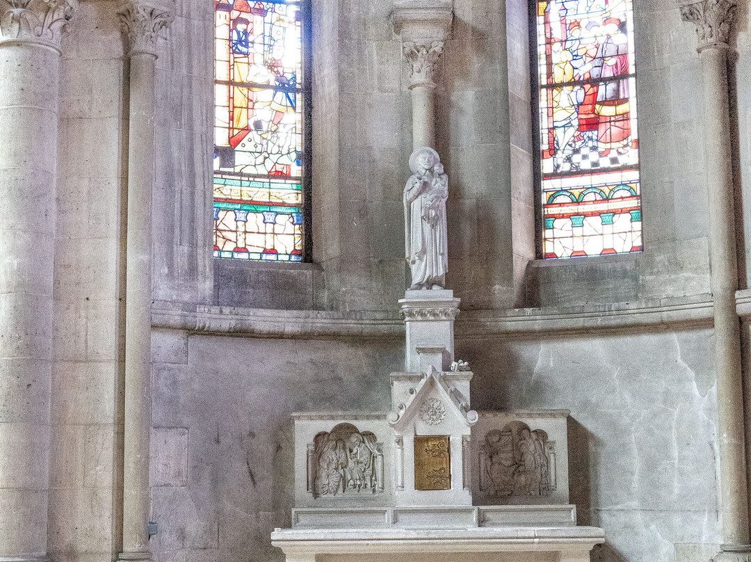 Eglise Notre-Dame-埃佩尔内必去景点