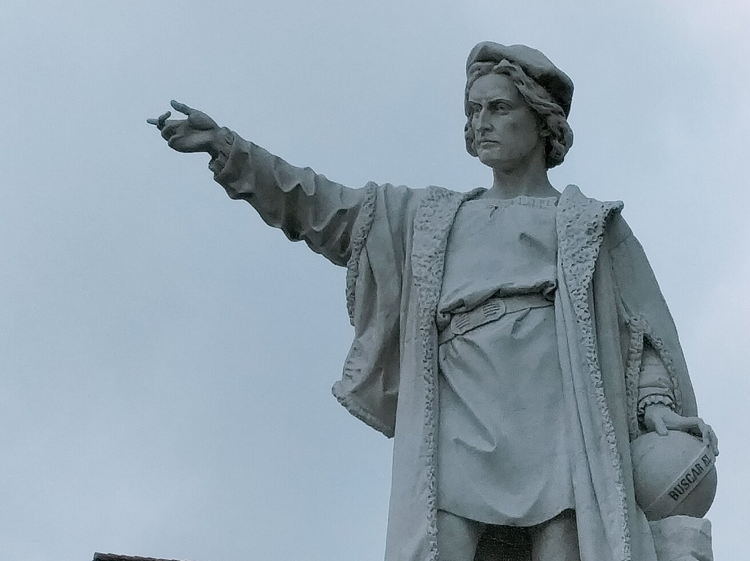 Monumento A Cristoforo Colombo-圣马尔盖里塔利古雷必去景点