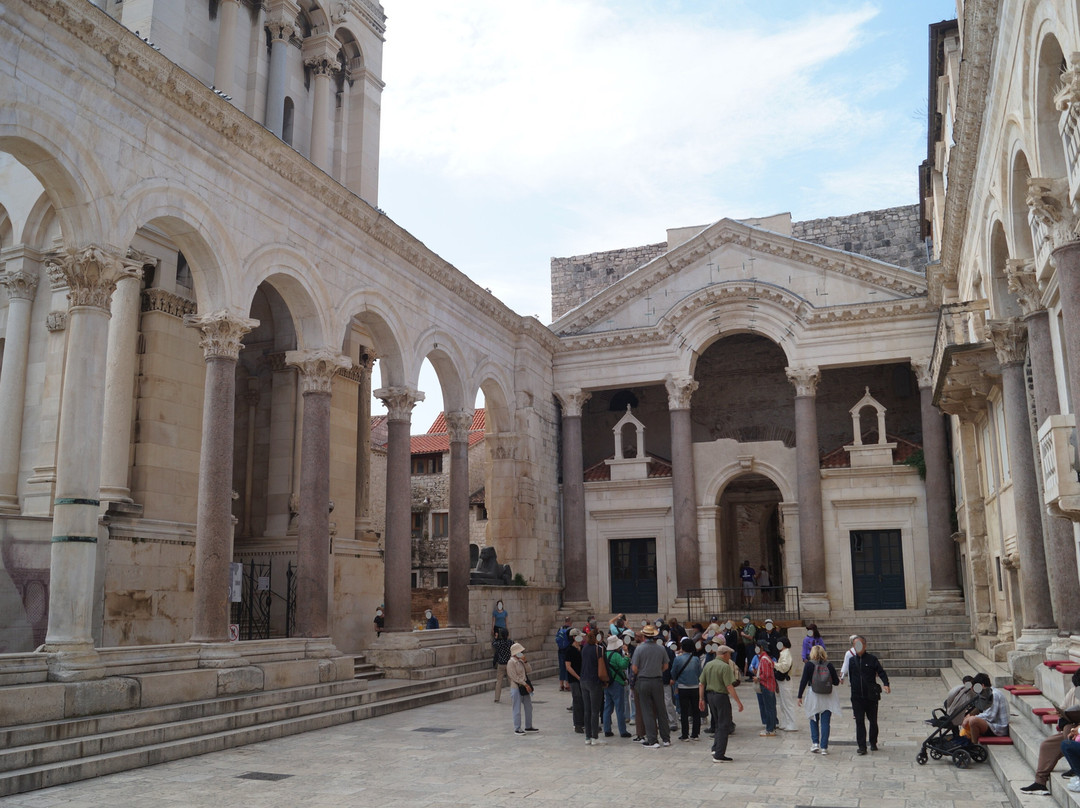 The Peristyle of Diocletian's Palace景点图片