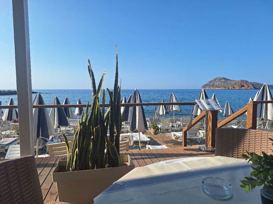 Blue & White Restaurant-Beachbar