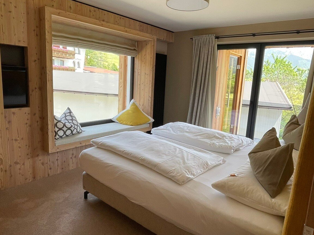 MONS. Suites. Wine. Passion.主图