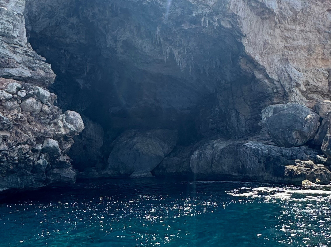 Aloha Boat Charters - Jeffrey-Comino必去景点