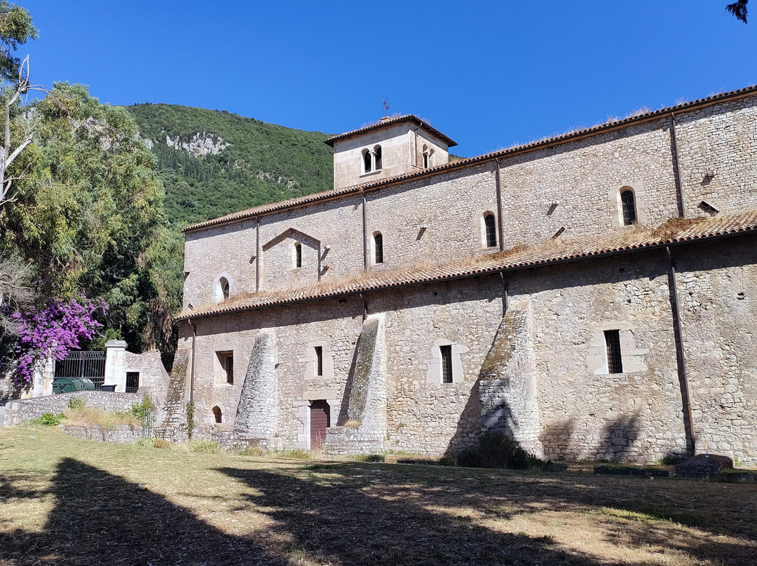 Abbazia di Valvisciolo-Sermoneta必去景点