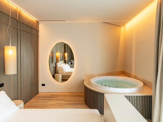 Hotel International主图