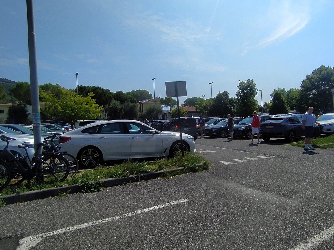 Mercato di Salò-萨罗必去景点