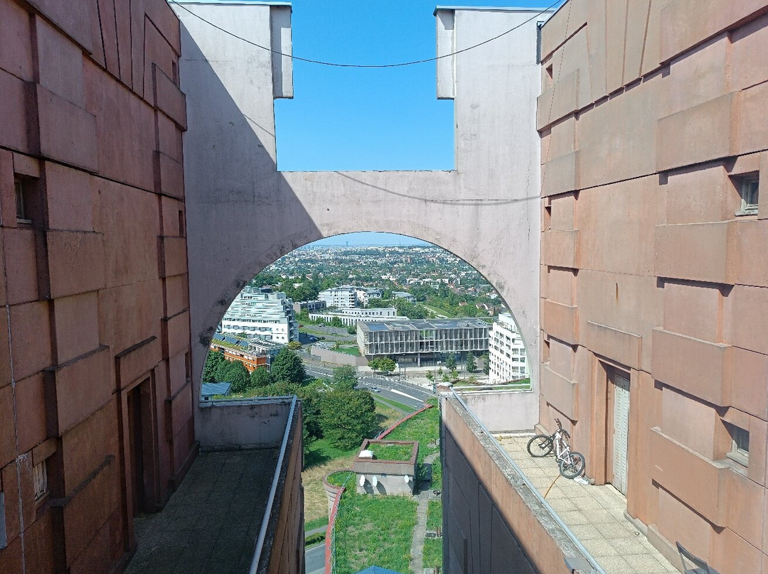 Les Espaces d'Abraxas-大努瓦西必去景点