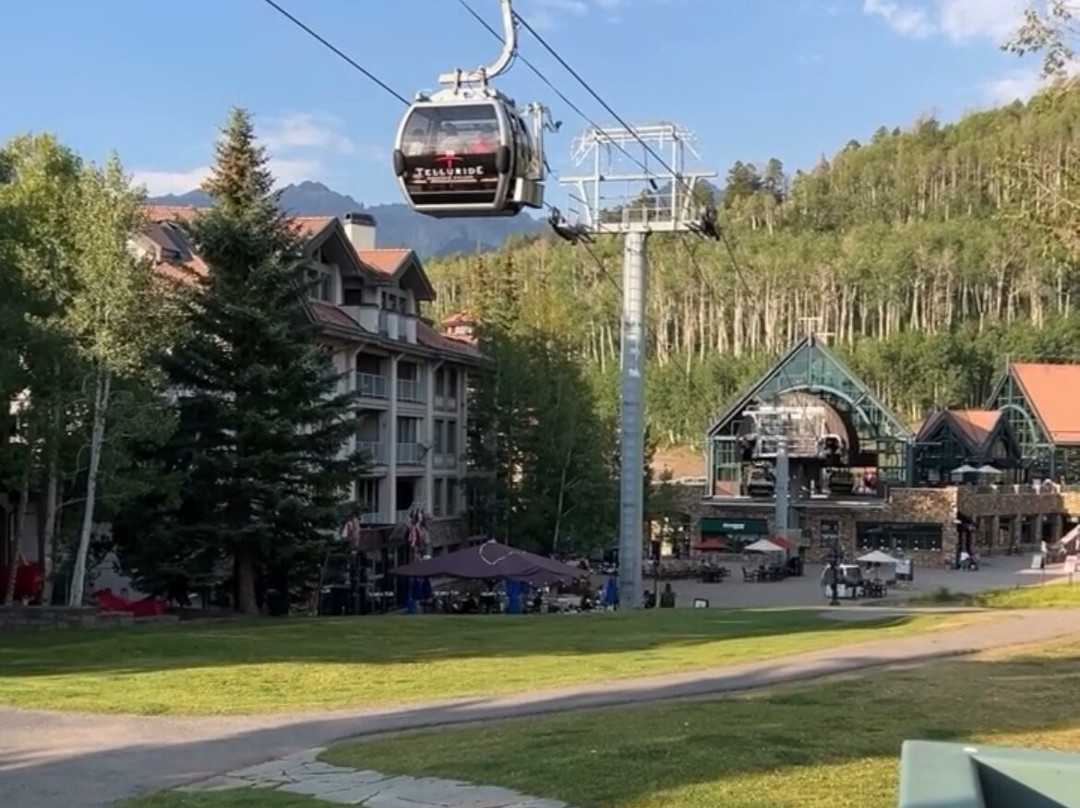 The Inn at Lost Creek主图