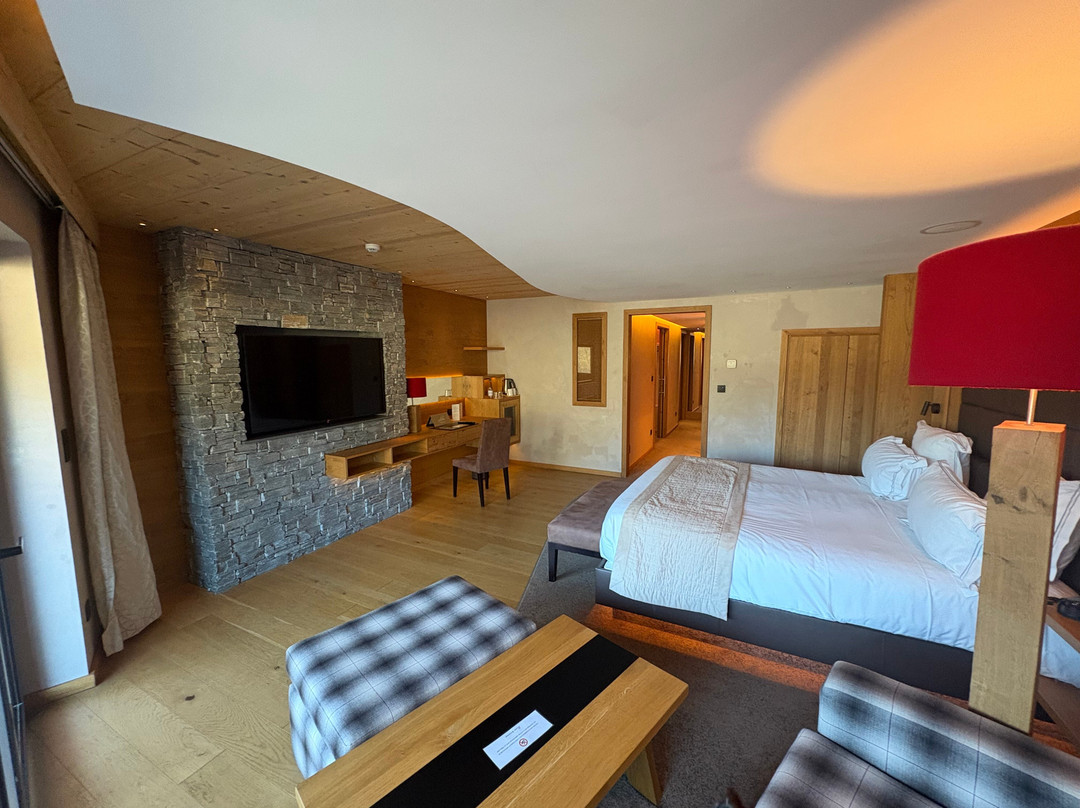 Hôtel Restaurant & SPA Julien主图