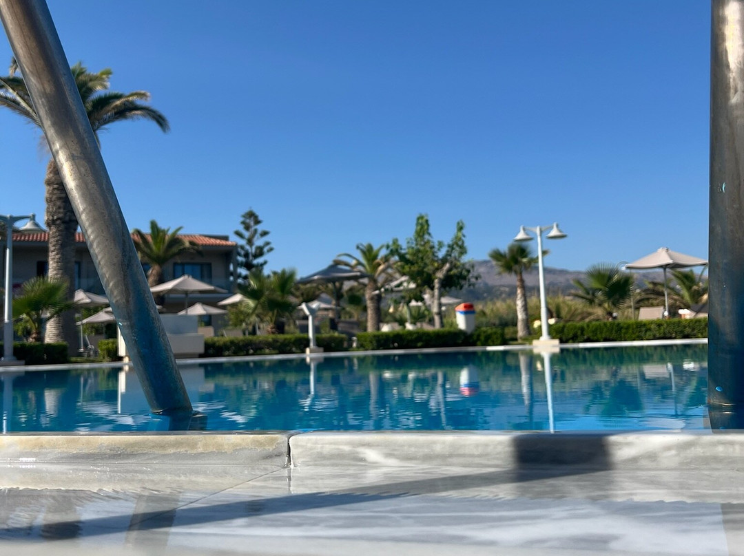 Marinos Beach Hotel主图