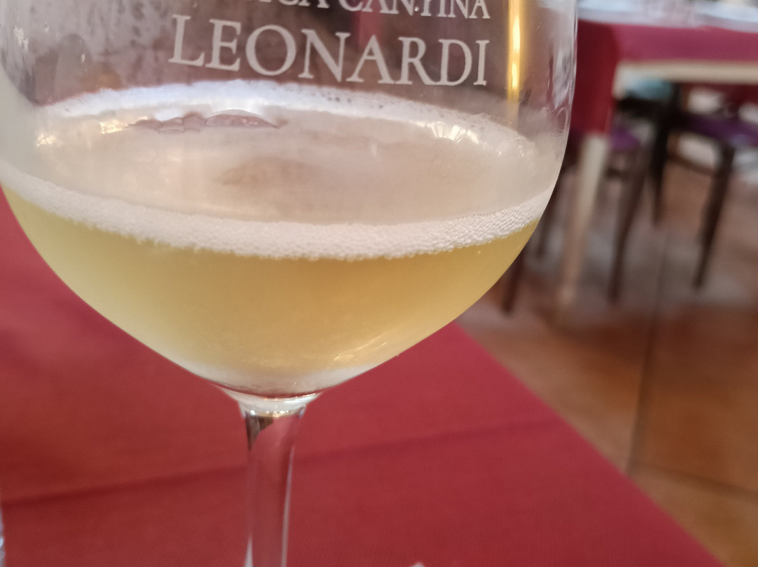 Antica Cantina Leonardi-蒙特菲亚斯科内必去景点