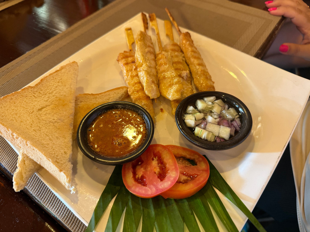 Atom Resto Phi Phi