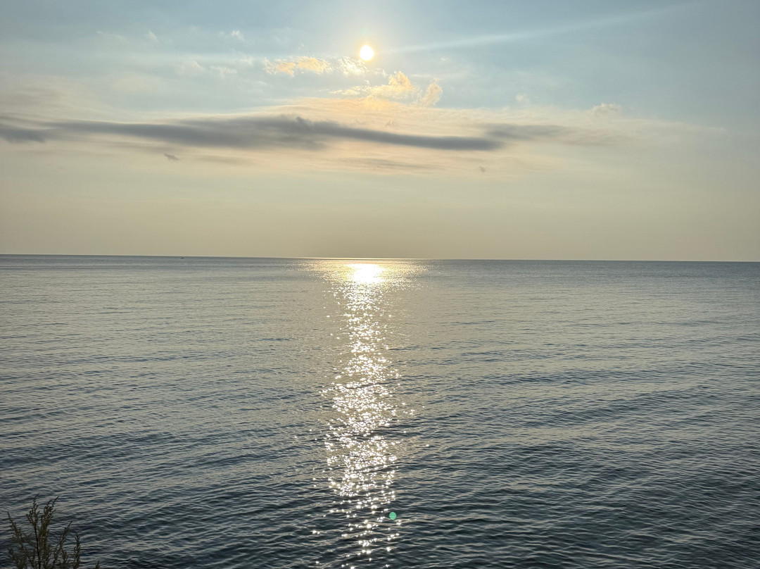 Lake Bluff Inn and Suites主图