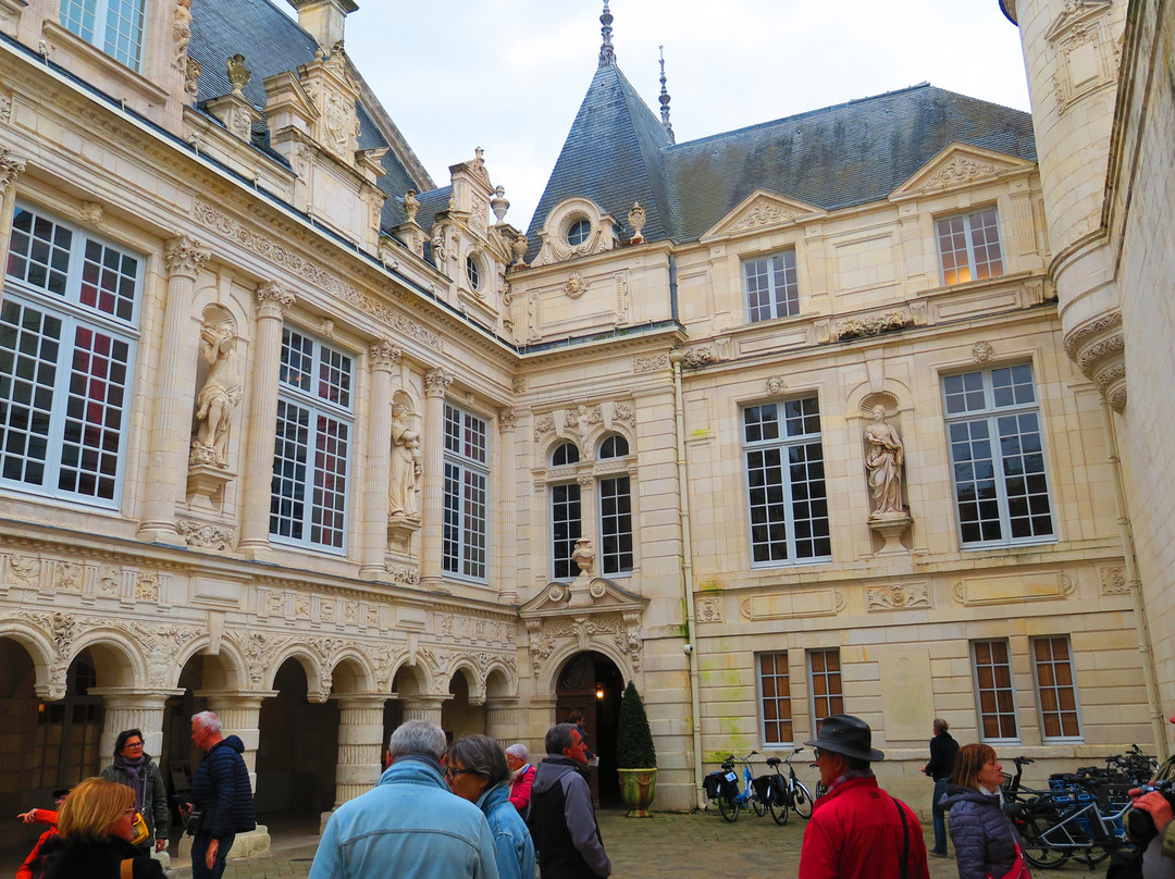 Hotel de Ville-拉罗谢尔必去景点