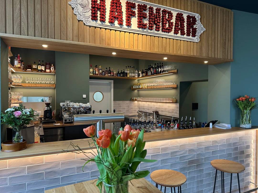 Hafenbar Emden