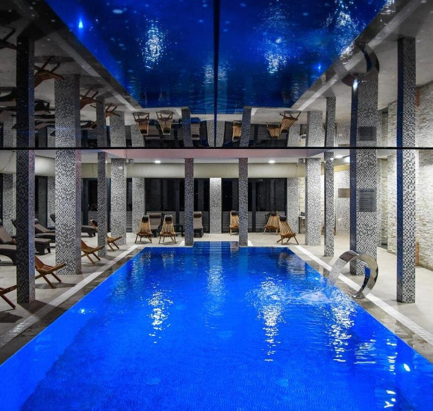 Alexander Resort
