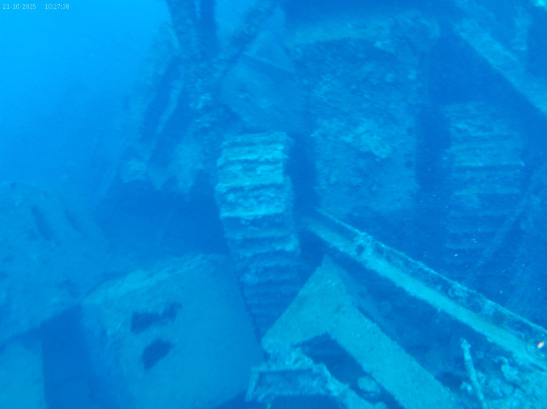 Pacific Dive-卢甘维尔必去景点