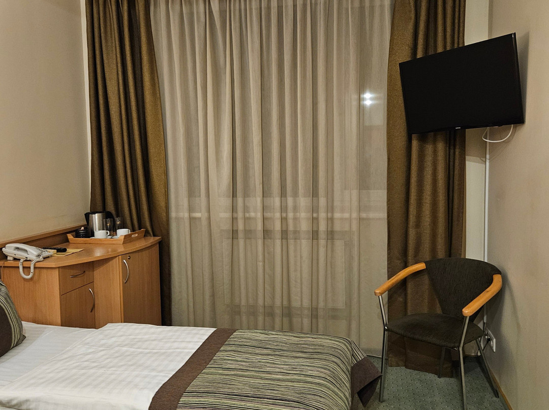 Sky High Hotel主图