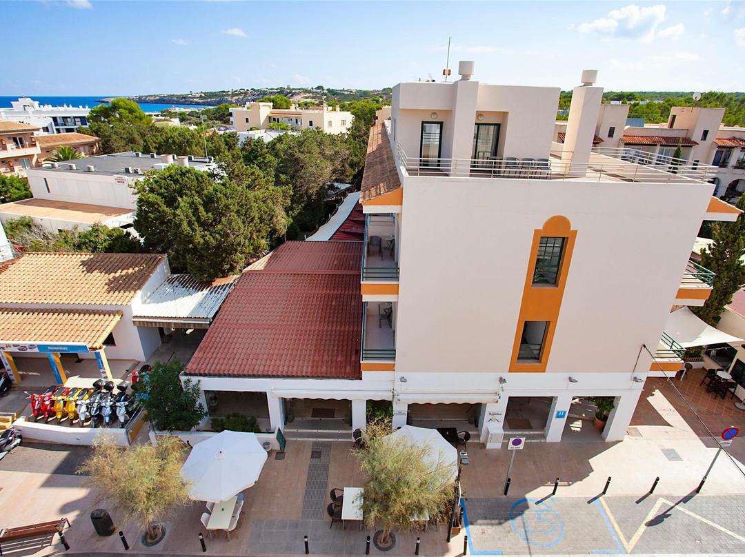 Es Pujols酒店住宿-Hotel Rosales Formentera