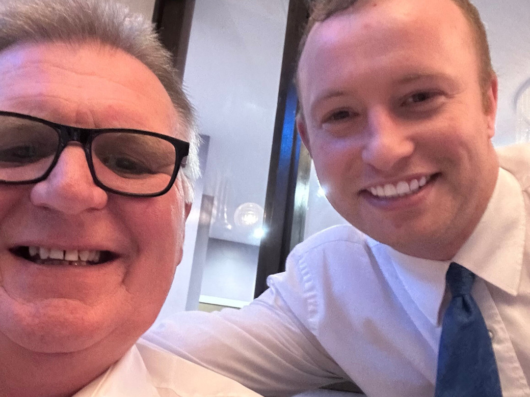 卡文水晶酒店主图