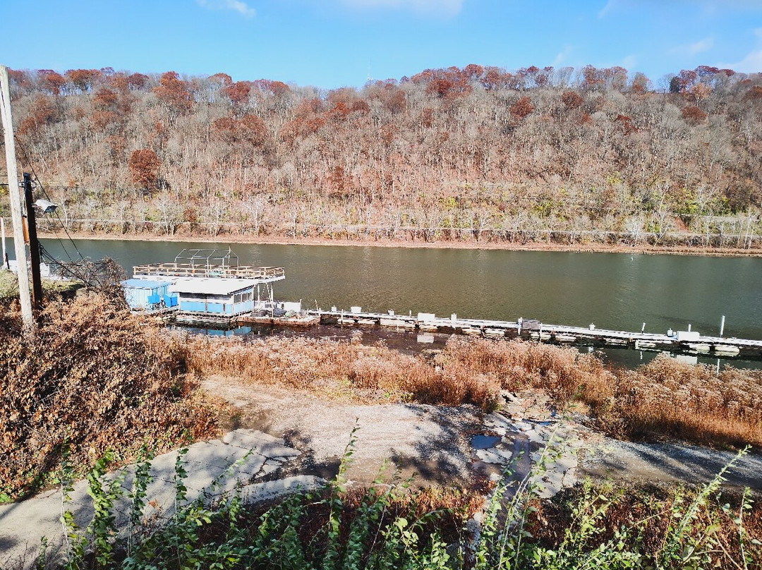 Noble J Dick Aquatorium-Monongahela必去景点