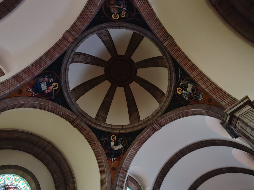 Iglesia of La Asuncion-Cangas de Onis必去景点