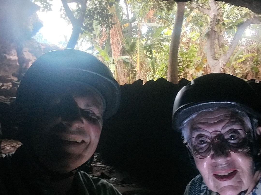 Ana Te Pahu-复活节岛必去景点