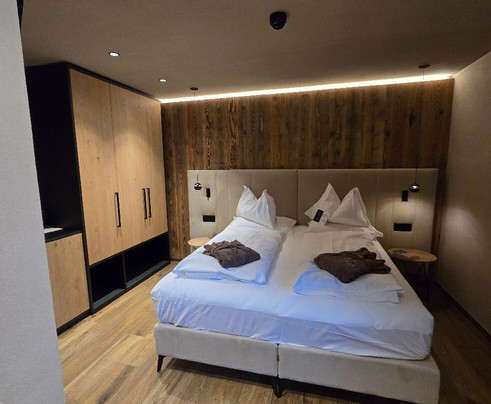 Paradise Lodge主图