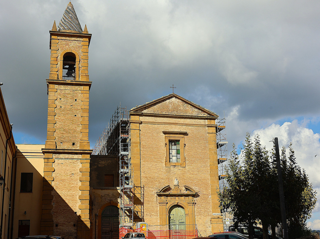 Chiesa e Convento di San Francesco-皮亚扎－阿尔梅里纳必去景点