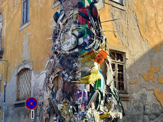 Half Rabbit by Bordalo II-加亚新城必去景点