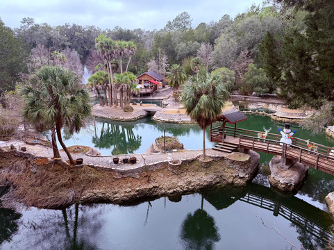 Cedar Lakes Woods & Gardens-Williston必去景点