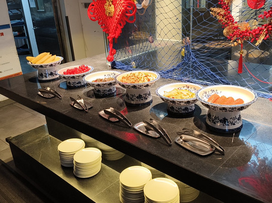 深圳浪骑瞻云度假酒店主图