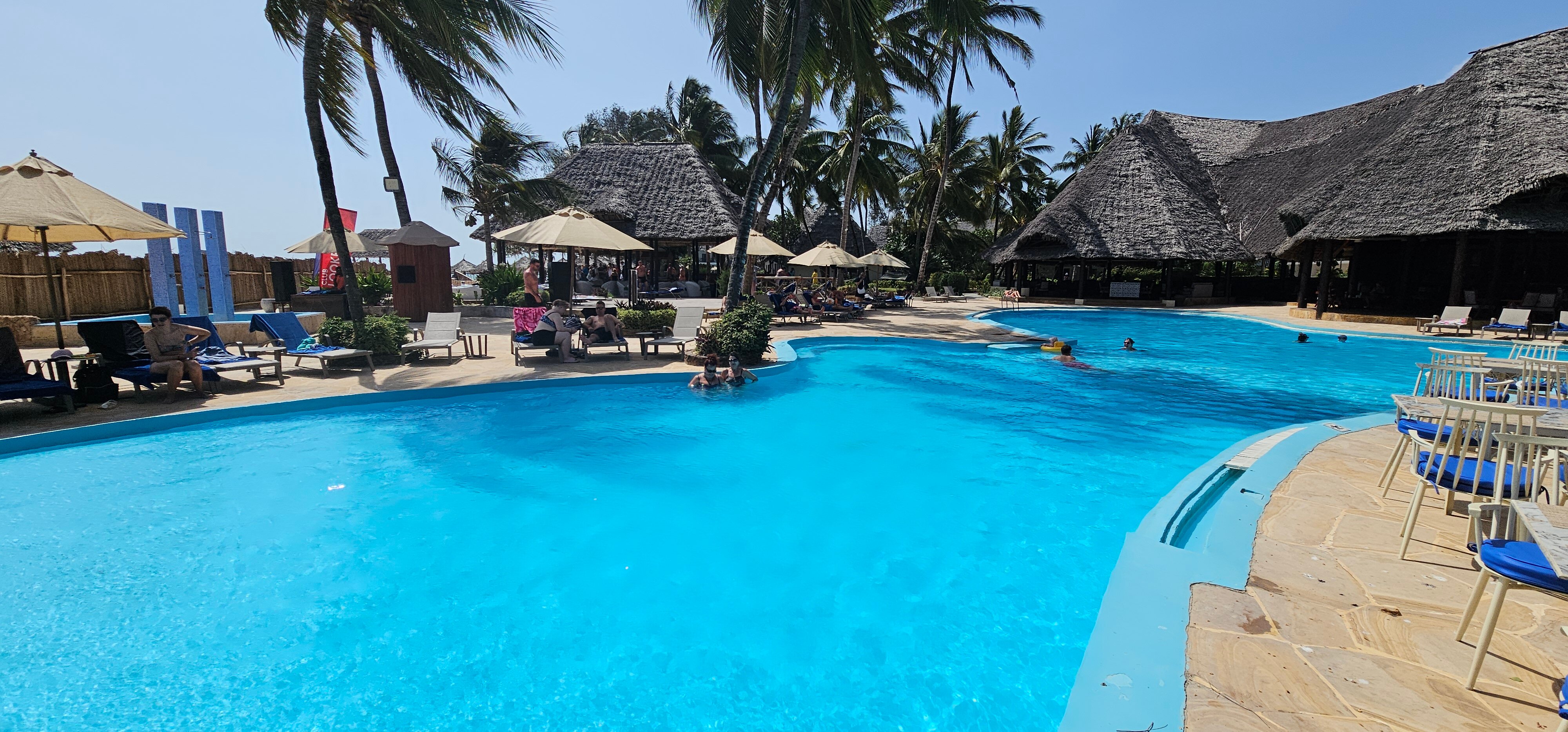 吉汶瓦海滩度假酒店-泳池