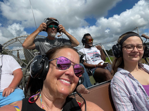 Grape Hammock Airboat & Alligator Tours-莱克威尔士必去景点