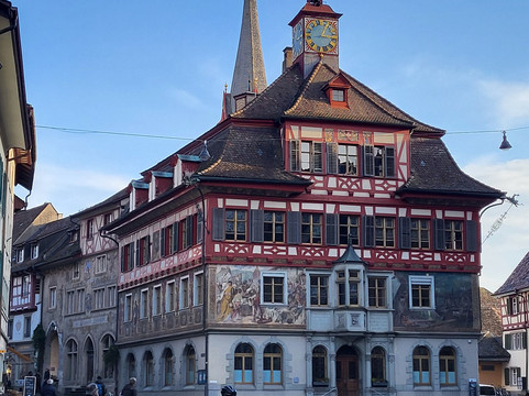 Rathausplatz-施泰因必去景点