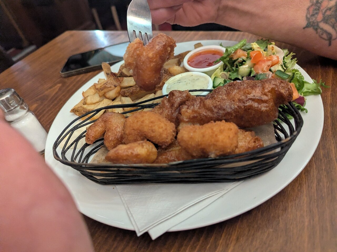 叶奥尔德红狮酒店主图